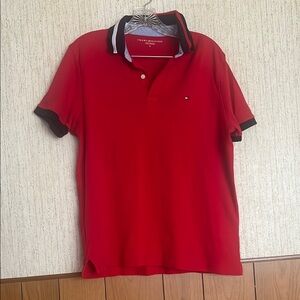Tommy Hilfiger men’s 100% Cotton Classic Red Polo with Black Accents SIZE MEDIUM